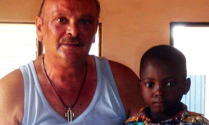 Addio al prof Enzo Liguoro: fotografo, viaggiatore e fondatore di Mama Africa Onlus